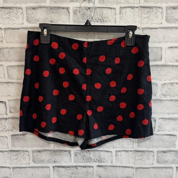 Women’s Urban Outfitters flat front black with red polka dot shorts Medium - Picture 1 of 3